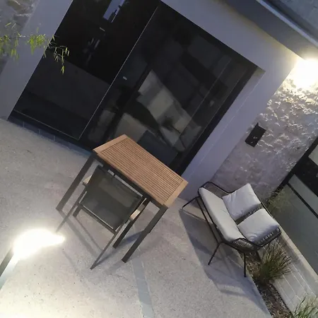 Holiday home Maison De Charme Avec Jacuzzi, Nature Preservee Et Equipements Pour Bebe, 4 Etoiles, Proche Foret. - Fr-1-611-70 *